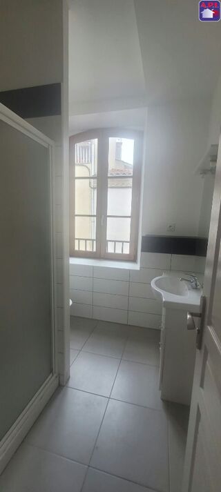 Appartement à louer 3 pièces 63 m²