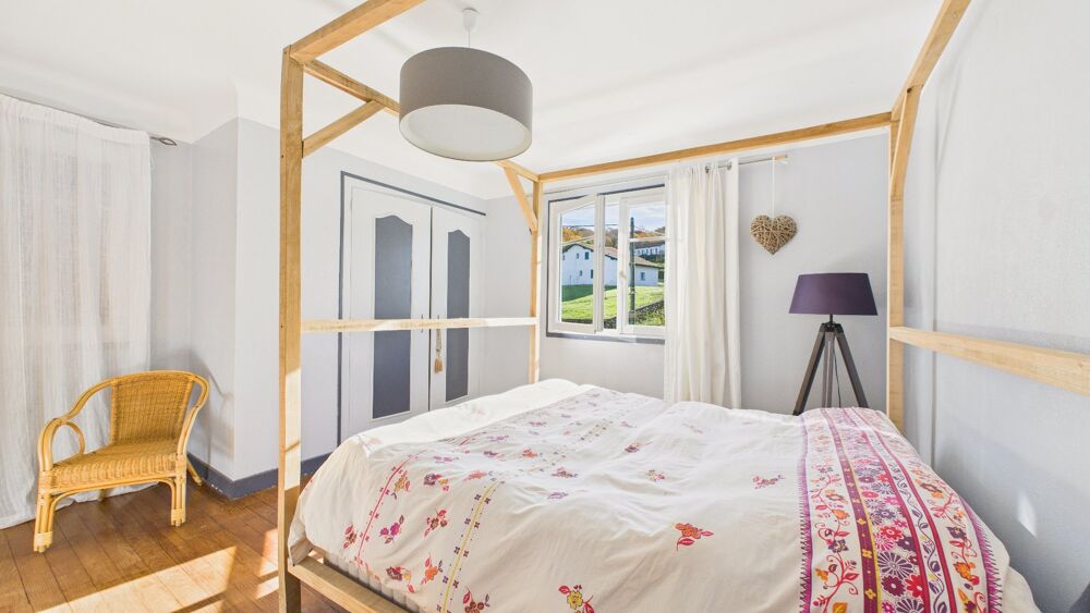 � vendre  Villa Guiche (64520)