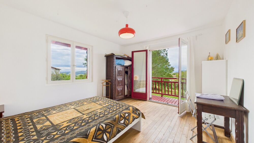 � vendre  Maison Bardos (64520)