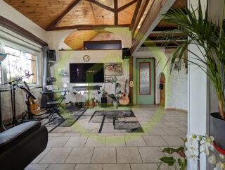  Maison  vendre 8 pices 131 m