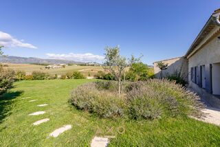  Villa à vendre 15 + pièces 567 m²