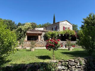  Villa à vendre 7 pièces 148 m²