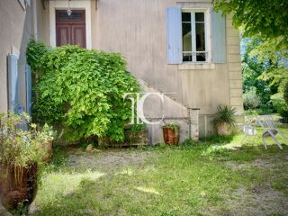  Villa � vendre 15 + pi�ces 266 m�