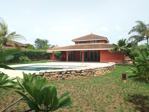  Maison � louer 4 pi�ces 210 m� Saly