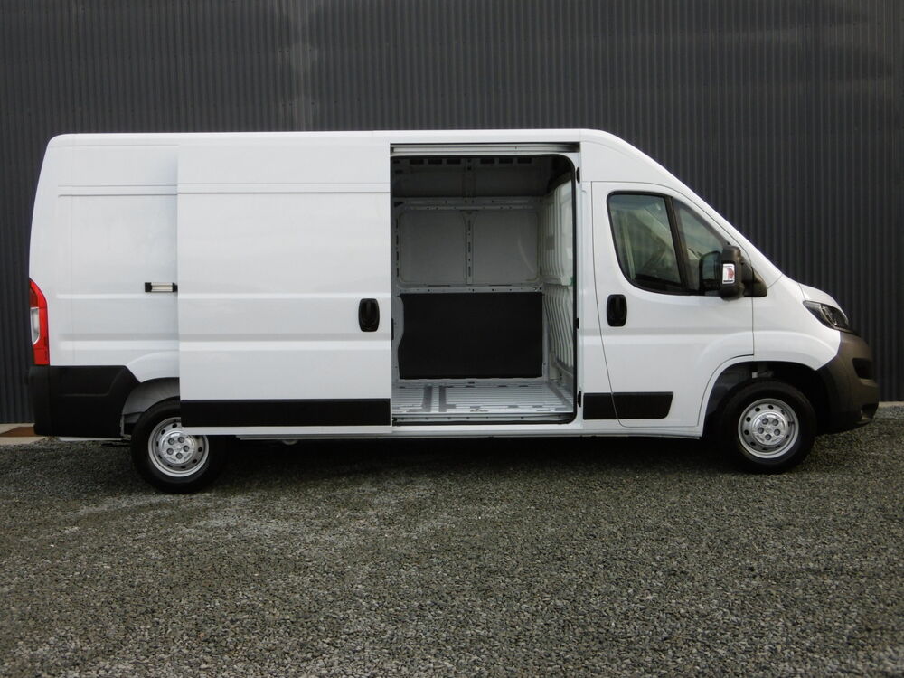 Boxer FOURGON BASE 140 HDI 2022 occasion 73730 Cevins
