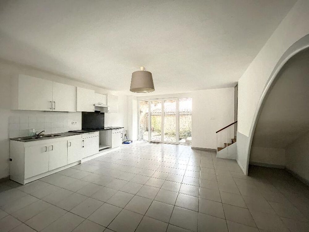 Location Maison Maison/Villa T5 Anglade