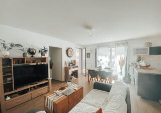  Appartement � louer 4 pi�ces  Bordeaux