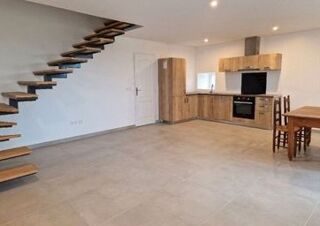  Maison à louer 3 pièces 91 m²