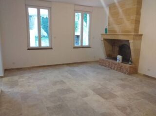  Maison à louer 4 pièces 150 m² Salles-de-castillon