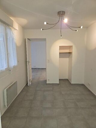  Appartement à louer 2 pièces 30 m²