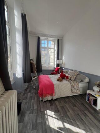  Appartement à louer 3 pièces 75 m²