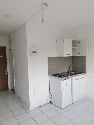  Appartement à louer 1 pièce 19 m²
