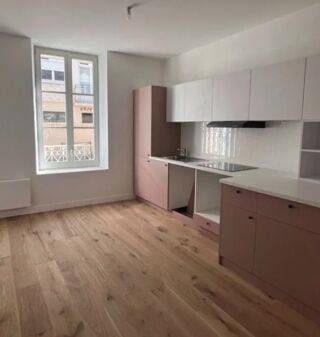  Maison à louer 5 pièces 125 m²