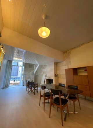  Appartement à louer 2 pièces 70 m²