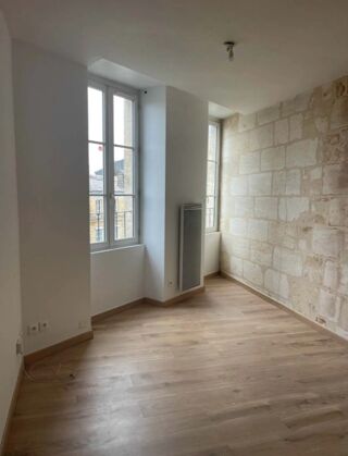  Appartement à louer 2 pièces 40 m²