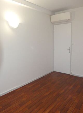  Appartement à louer 3 pièces 69 m²