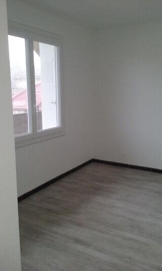  Appartement � louer 4 pi�ces  Libourne