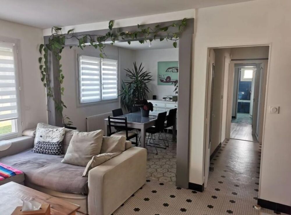 Location Maison Maison/Villa T5 bis Ambares-et-lagrave
