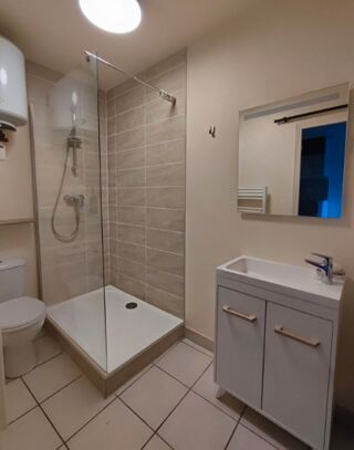  Appartement à louer 1 pièce 33 m²