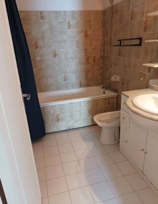  Appartement à louer 2 pièces 50 m²