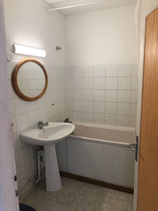  Appartement à louer 1 pièce 30 m²