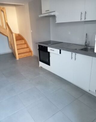  Maison à louer 3 pièces 66 m² Targon
