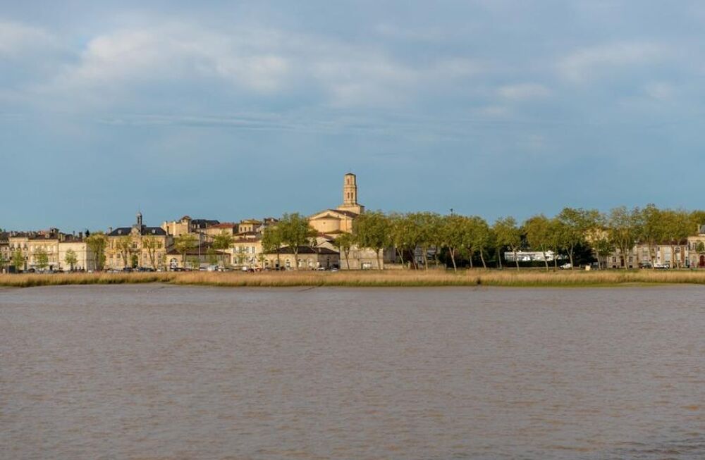 Location Maison Maison/Villa T4 Saint-estephe