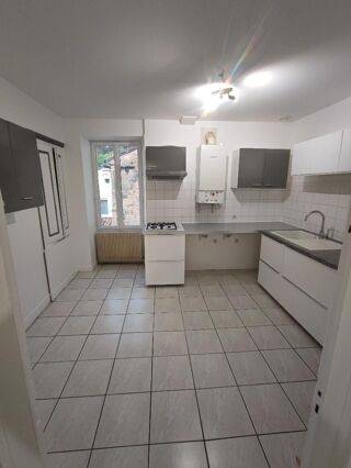  Maison à louer 5 pièces 139 m² Tourne