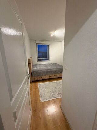  Appartement � louer 3 pi�ces  Bordeaux