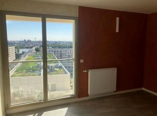  Appartement � louer 4 pi�ces  Bordeaux