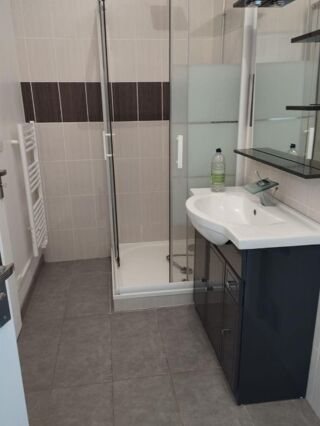  Appartement à louer 2 pièces 45 m²