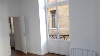  Appartement à louer 2 pièces 33 m²