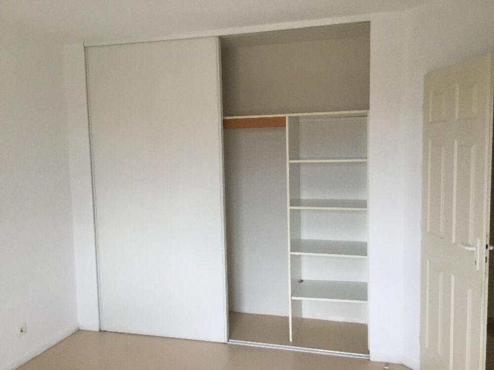 Location Maison Maison/Villa T5 Ambares-et-lagrave
