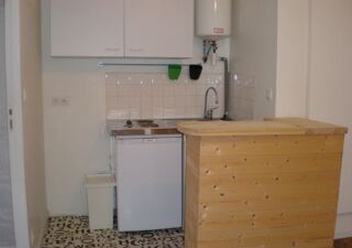  Appartement à louer 3 pièces 45 m²