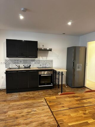  Appartement à louer 2 pièces 40 m²