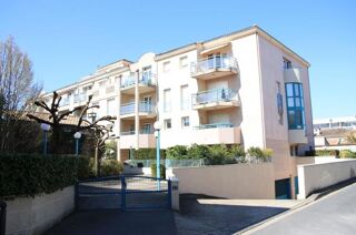  Appartement à louer 2 pièces 55 m²
