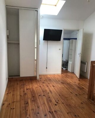  Appartement à louer 1 pièce 46 m²