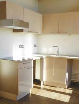  Appartement � louer 3 pi�ces 