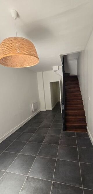  Appartement à louer 2 pièces 50 m²
