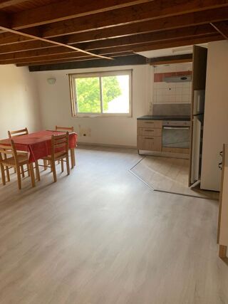  Appartement à louer 2 pièces 45 m²