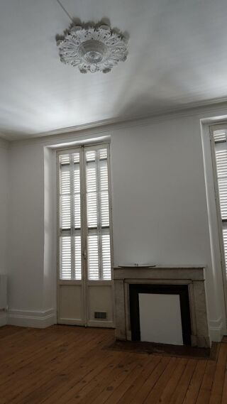  Appartement à louer 2 pièces 50 m²