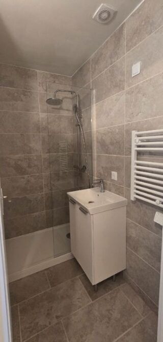  Appartement à louer 2 pièces 50 m²