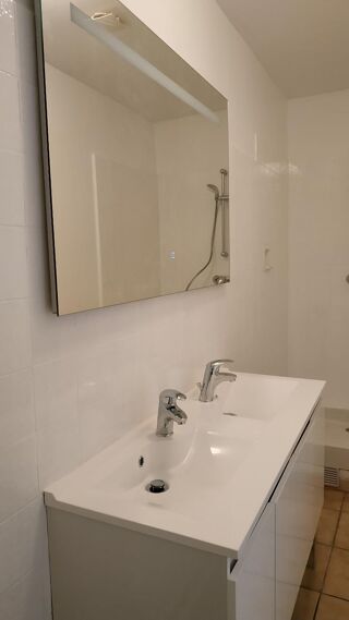  Appartement à louer 2 pièces 50 m²
