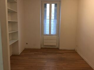  Appartement à louer 2 pièces 33 m²