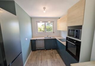  Appartement à louer 5 pièces 87 m²