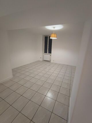  Maison à louer 5 pièces 139 m² Tourne