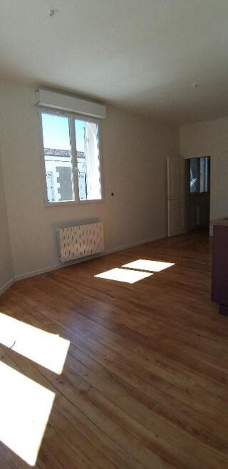  Appartement à louer 2 pièces 37 m²