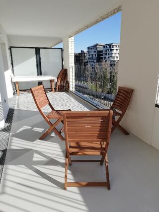  Appartement à louer 4 pièces 79 m²