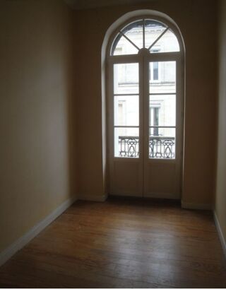 Appartement à louer 3 pièces 