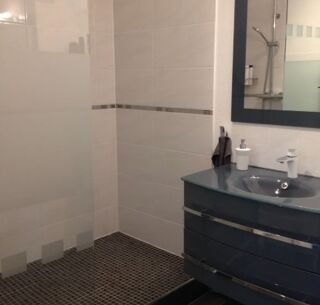  Appartement à louer 3 pièces 66 m²